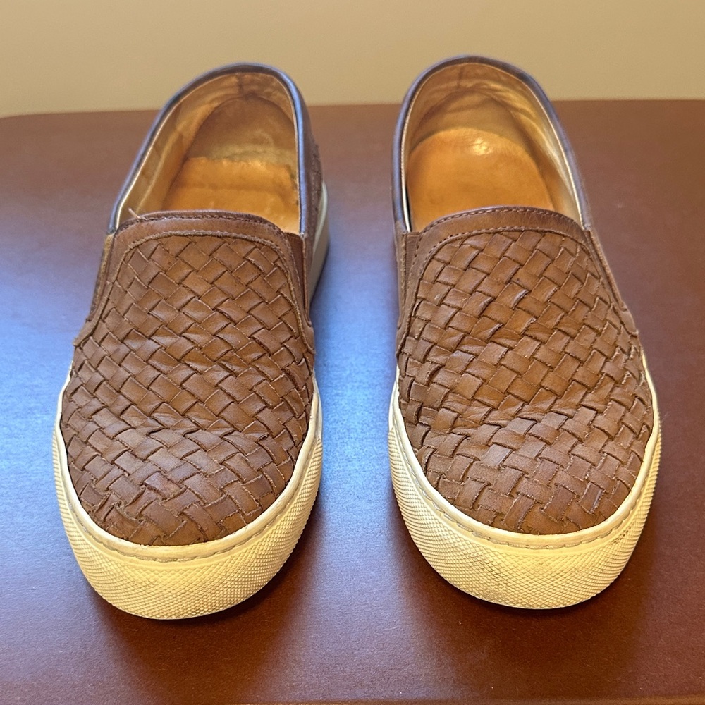 M. Gemi The Cerchio women’s Leather Woven Sneakers Mocha Nubuck in size 38.5